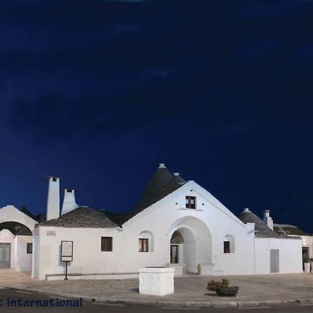 Corte Trullo Sovrano B&B Альберобелло Экстерьер фото